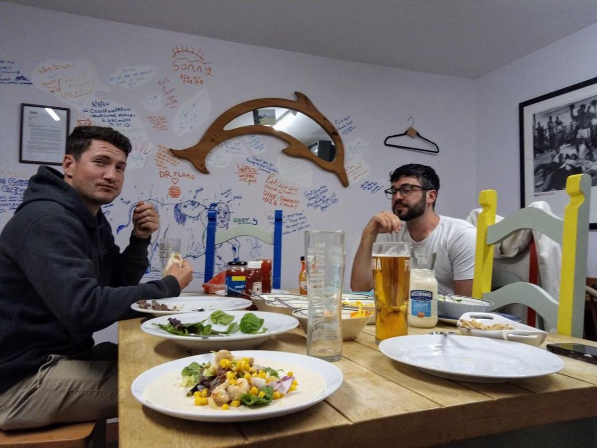 틴태절 Dolphins Backpackers 호스텔 외부 사진